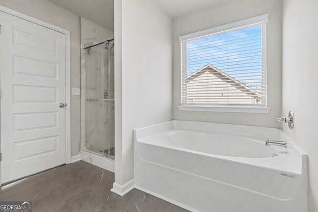 Building Photo - 100 McGinnis Cir