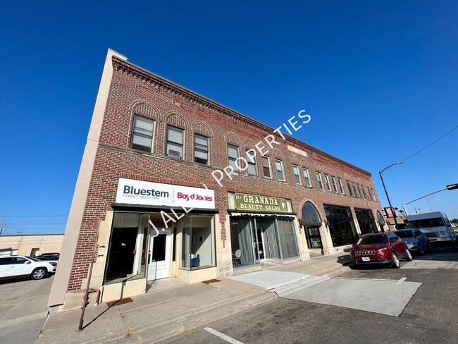 Building Photo - 507 W Norfolk Ave