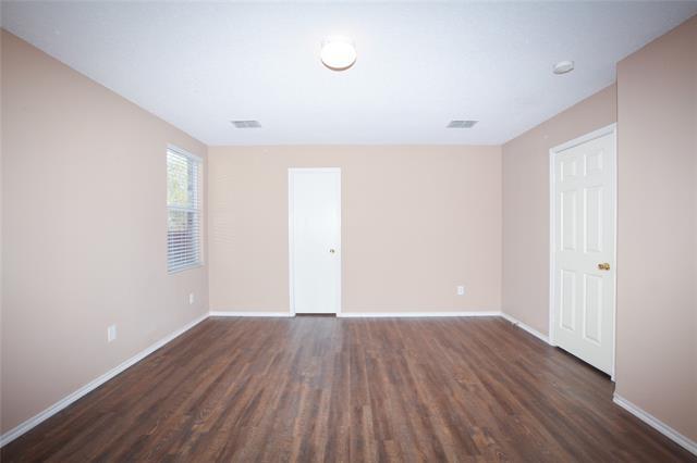 Building Photo - 1200 Willow Tree Dr