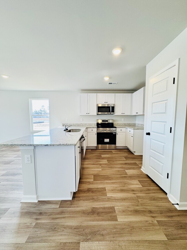 Building Photo - 348 SC-348