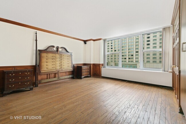 Building Photo - 777 N Michigan Ave