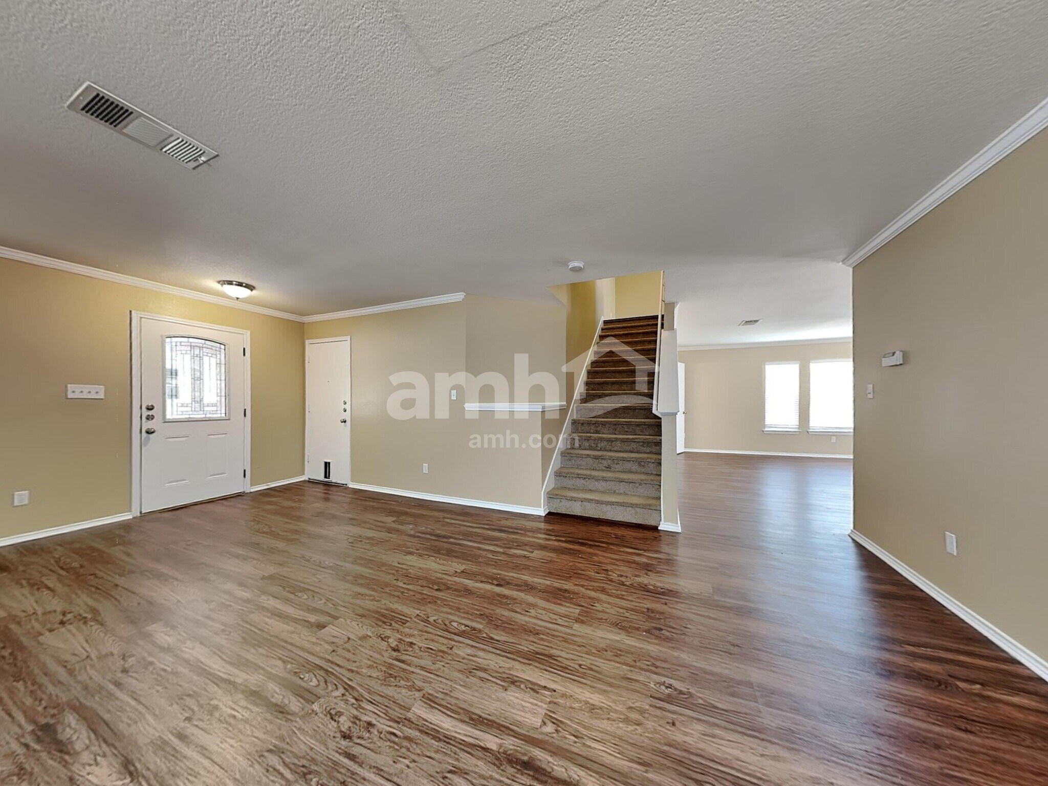Building Photo - 360 Thicket Ln