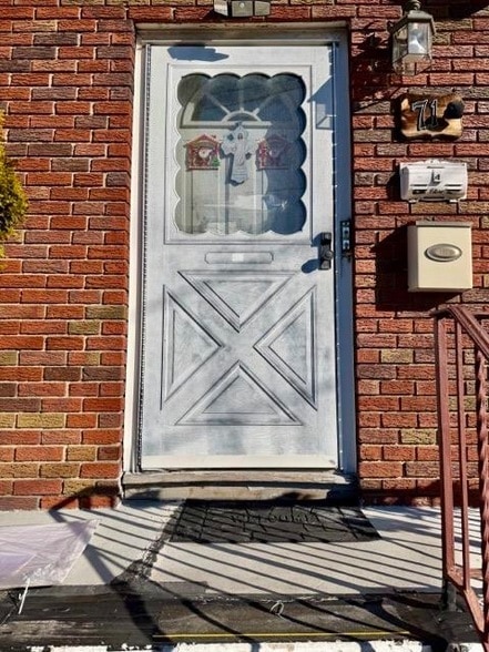 Building Photo - 71 Linnet St