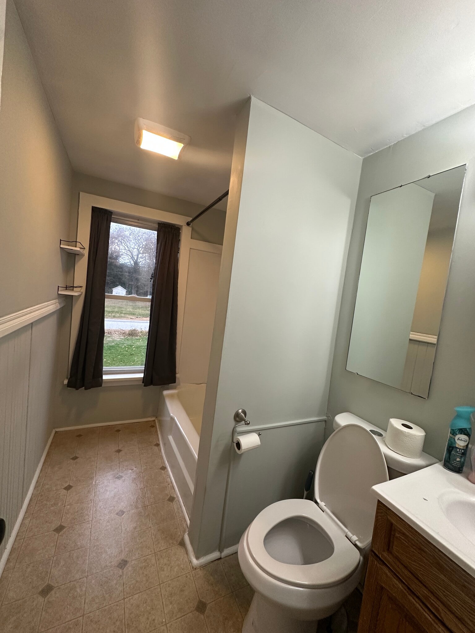 Building Photo - 179 Maple Ave