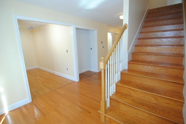 Building Photo - 40 Hibiscus Way