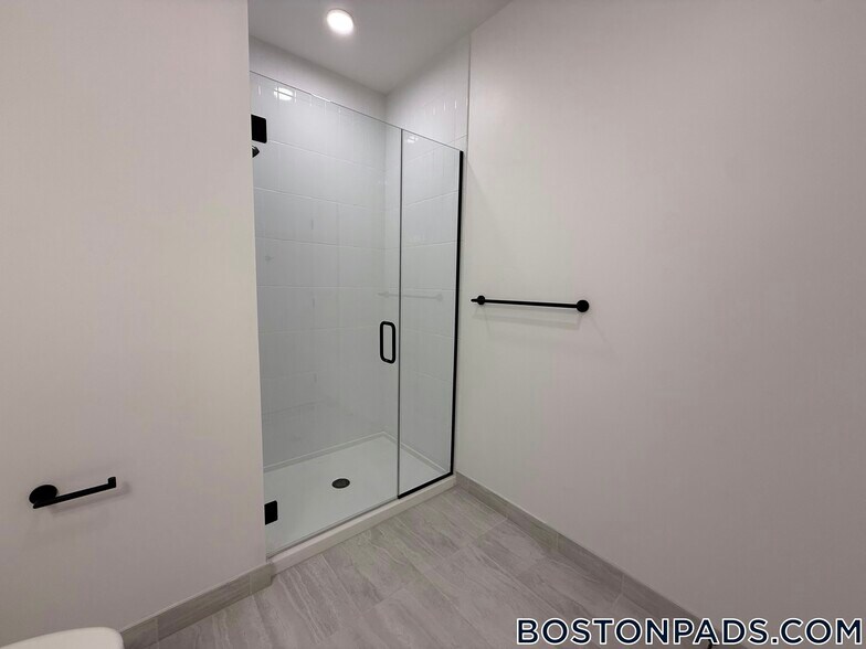 Building Photo - 199 Gardner St