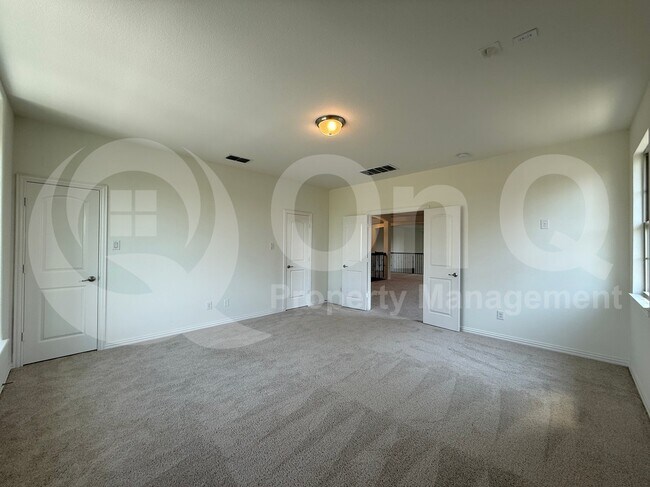 Building Photo - 1165 Clearwater Dr