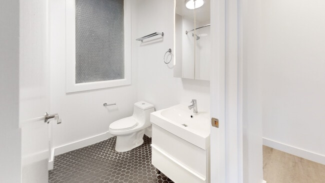 Building Photo - 1803 California St