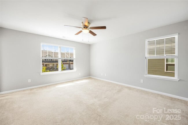 Building Photo - 16040 Simril Ct