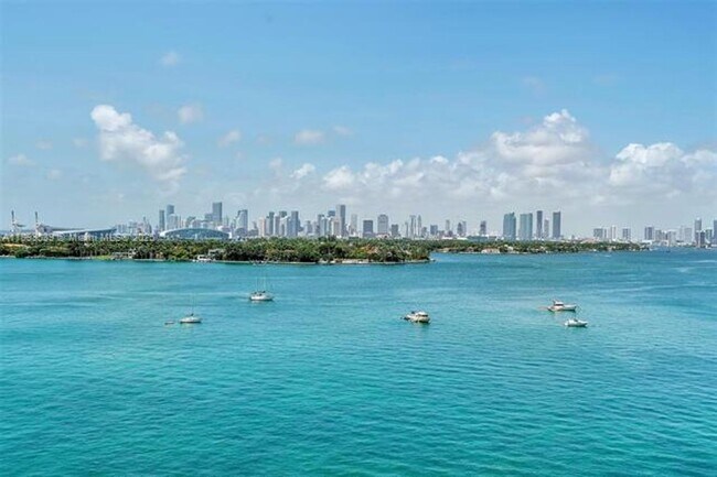 Building Photo - 1100 West Ave