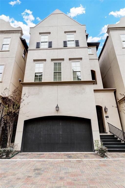 Primary Photo - 1368 W 25th St