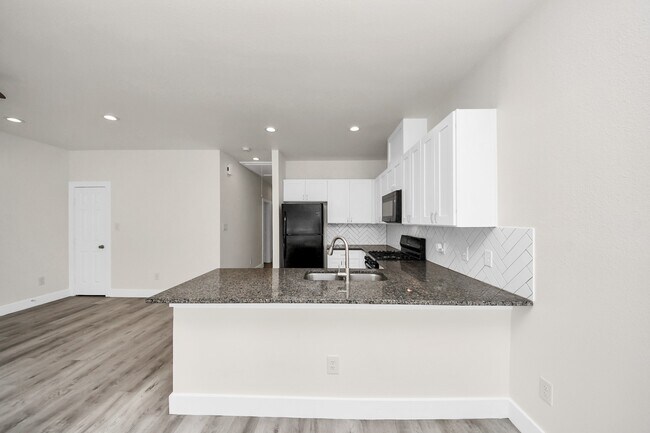 Building Photo - 6827 Mcwilliams Dr