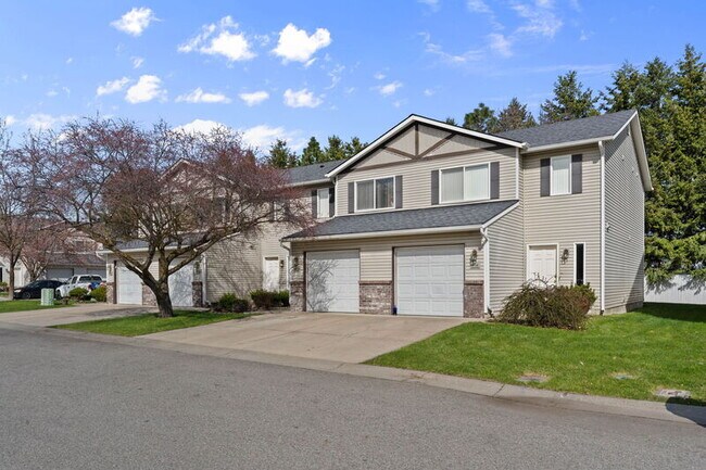Building Photo - 4930 N Orchid Ln