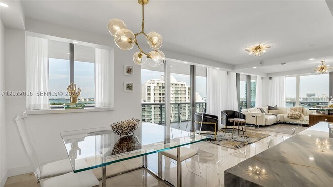Building Photo - 5875 Collins Ave