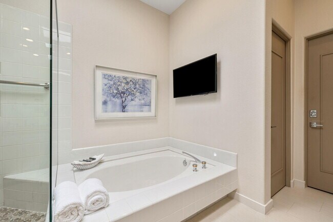 Building Photo - 502 Desert Holly Dr