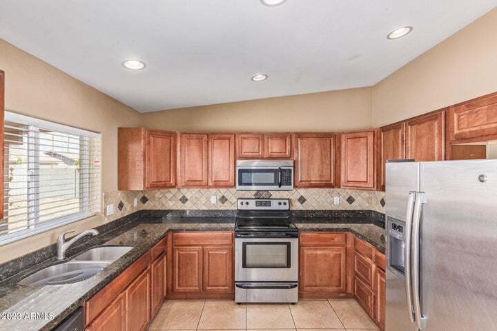 Building Photo - 3140 W Villa Rita Dr