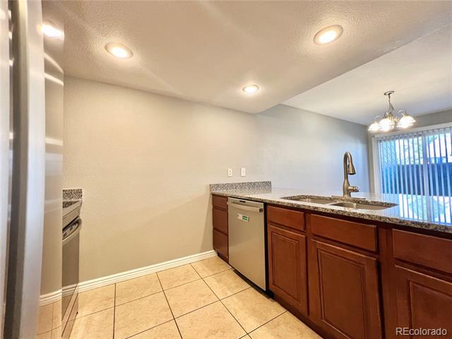 Building Photo - 14252 E Tufts Pl