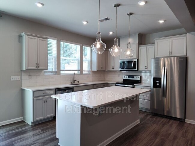 Building Photo - 8114 Overmeadow Ln