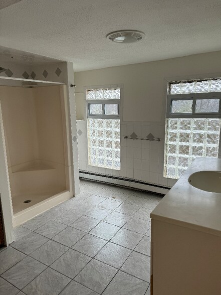 Building Photo - 160 Concord Stage Rd