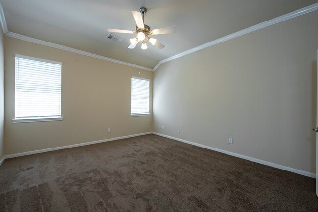 Building Photo - 46 N Planchard Cir