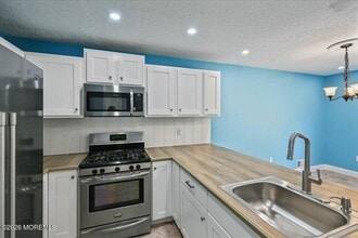 Building Photo - 1333 Paris Ct