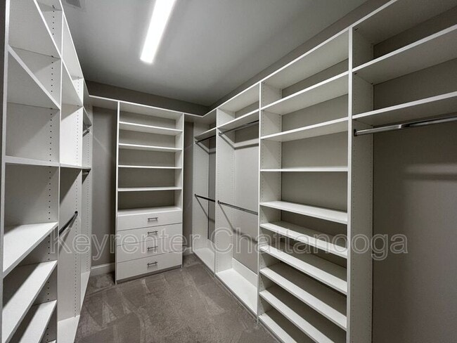 Building Photo - 1749 Seven Pines Ln