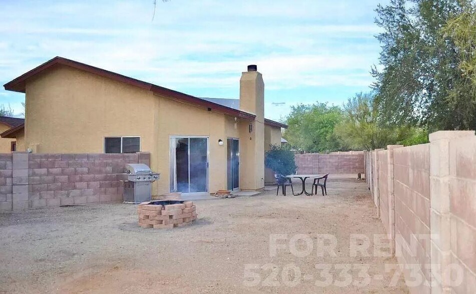 Building Photo - 3001 W Hampshire Ct