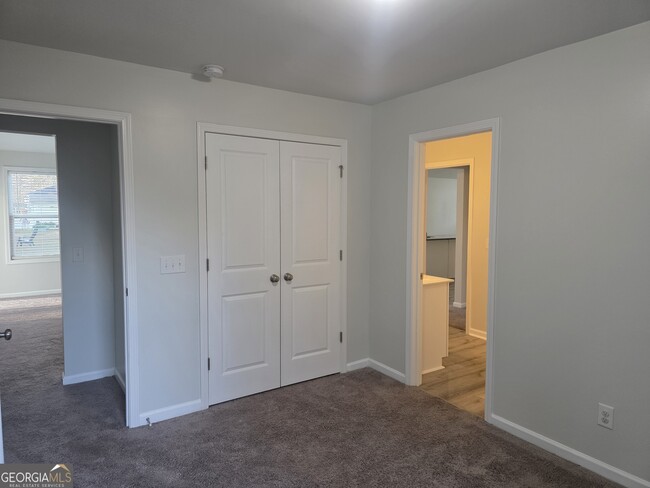 Building Photo - 27 Blackberry Cir