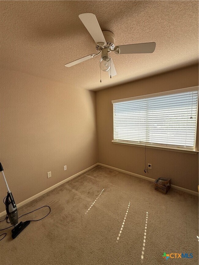 Building Photo - 1648 Sunfire Cir