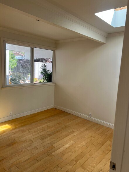 Building Photo - 6 Mount Hood Ct