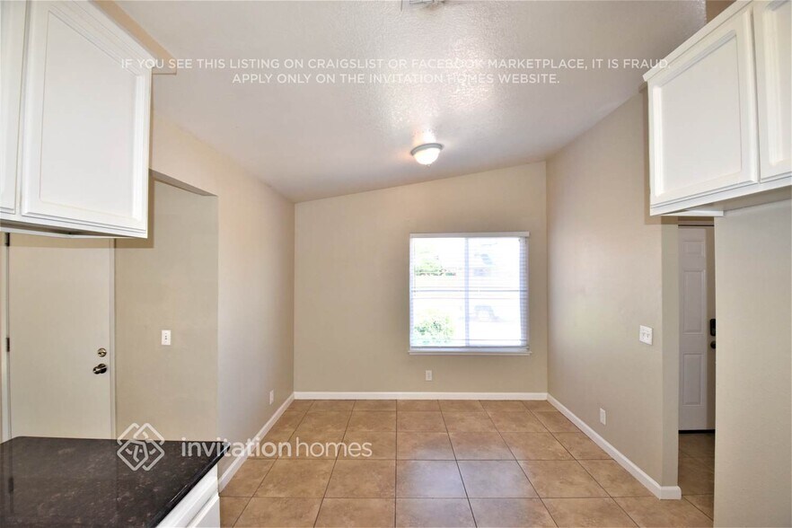 Building Photo - 7632 Harmony Oaks Way