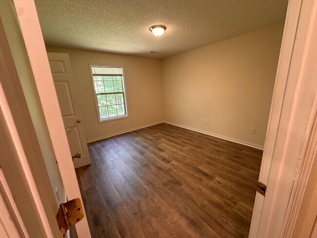 Building Photo - 119 Premiere Ct