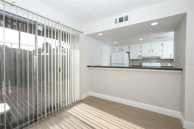 Building Photo - 4029 Henley Rd