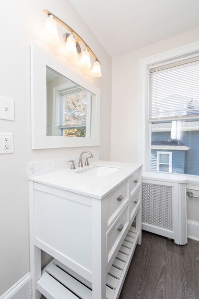 Bathroom - 911 Eldridge Ave