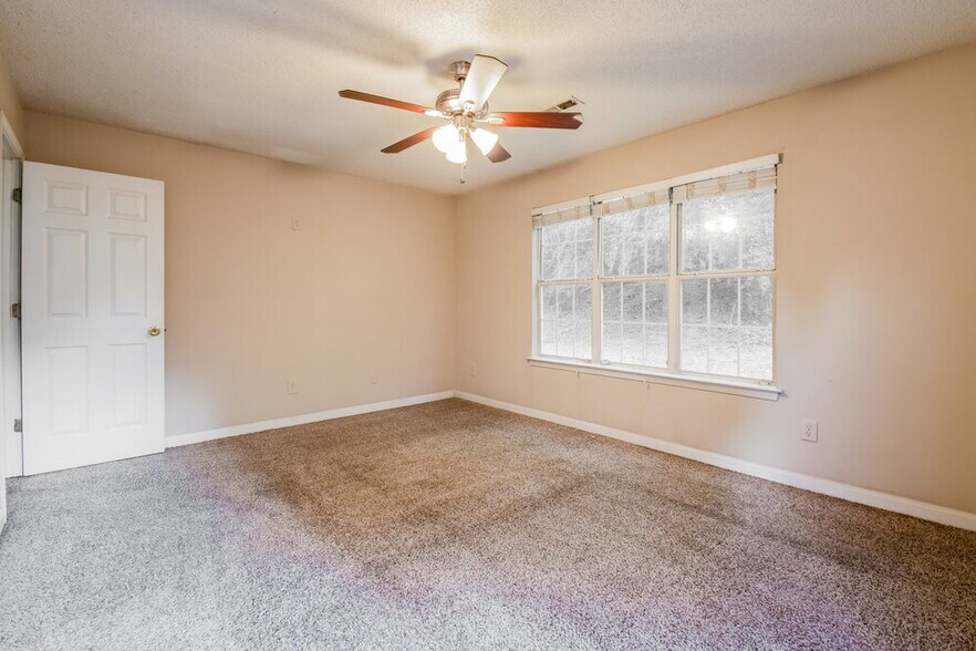 Building Photo - 4713 Vineyard Ct