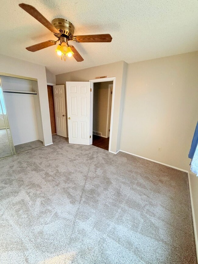 Building Photo - 433 Beaverhead Ct