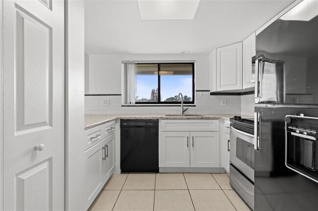 Building Photo - 1064 Lotus Pkwy