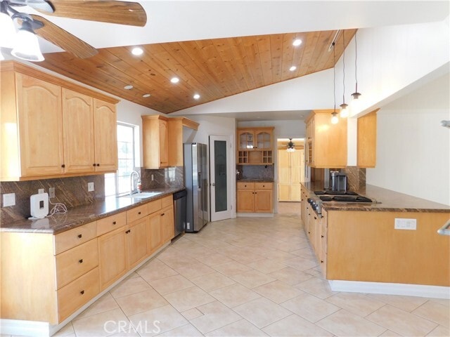 Primary Photo - 8535 Paso Robles Ave