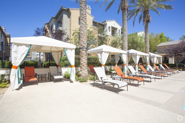 Building Photo - Avanti