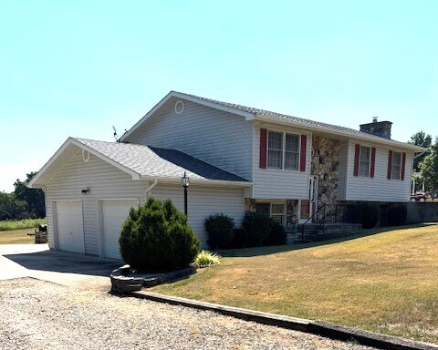 Building Photo - 8160 Dogwood Dr