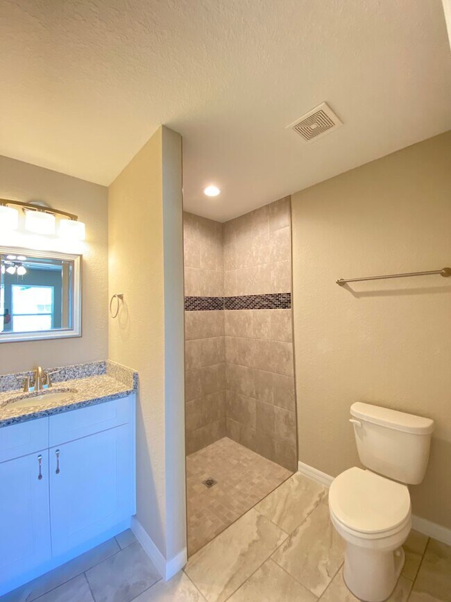 Building Photo - Desirable SW Ocala Neighborhood- 3/2/2 **WON"T LAST**