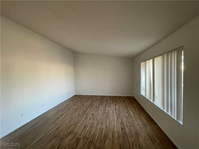 Building Photo - 1306 Esther Dr