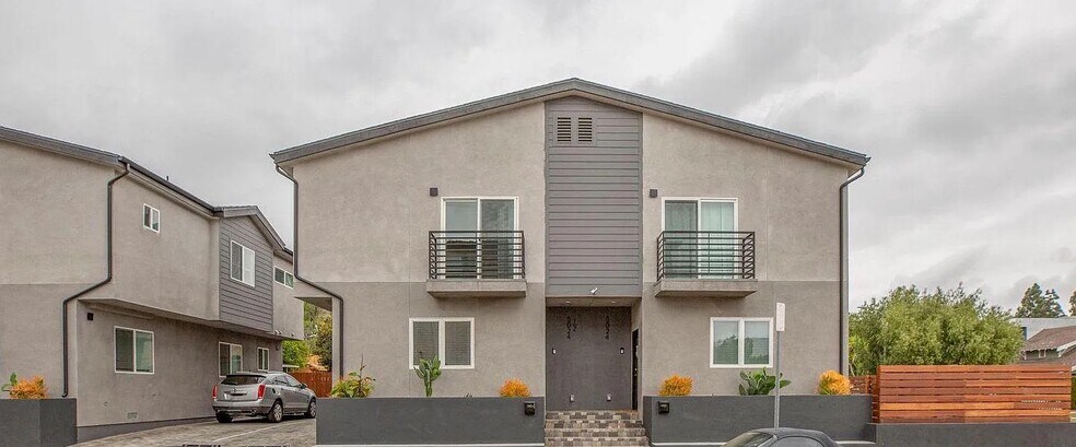 Primary Photo - 5024 1/2 Cleon Ave
