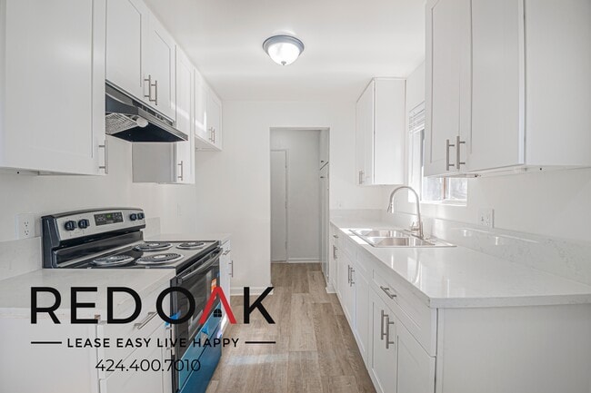 Building Photo - 1415 N Durant St