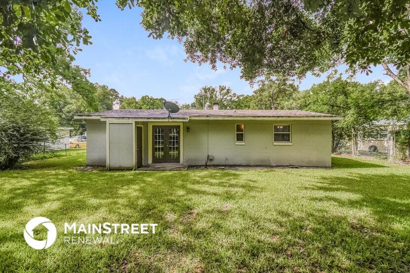 Building Photo - 7037 Red Robin Dr