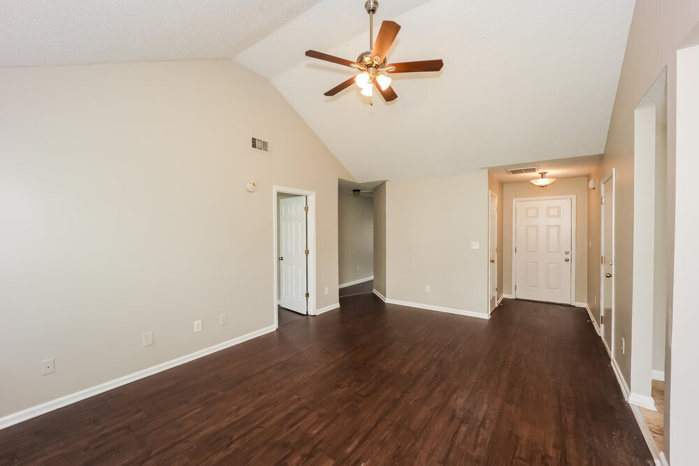 Building Photo - 725 Cherry Branch Cir