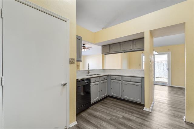 Building Photo - 134 London Ln