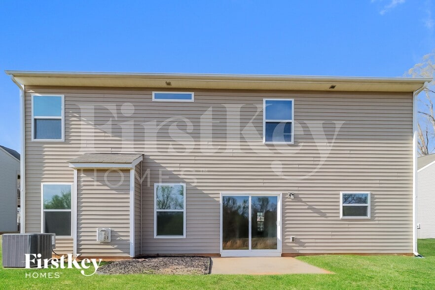 Building Photo - 114 Emperors Trl