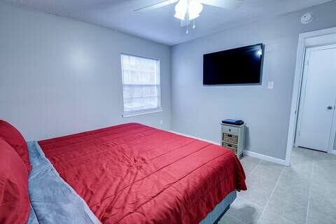 Building Photo - 18 S Catherine St