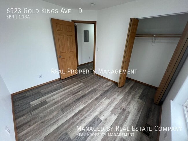 Building Photo - 6923 Gold Kings Ave
